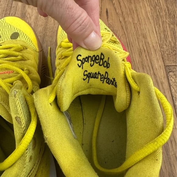 Nike Kyrie 5 Spongebob Squarepants Sneakers size 7 - Picture 6 of 8
